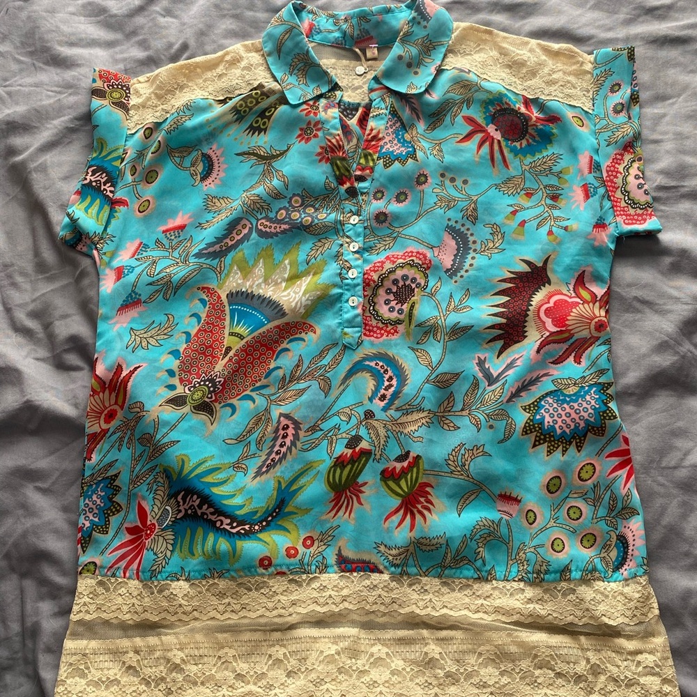 Just Pearls Blue Floral Short Sleeve Top With Lace Shoulders And Bottom Size XL